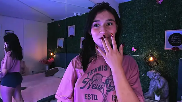 Snapshot of Rubyvixxen_ chatting on 28, 10, 2025 Rubyvixxen online show from 28, 10, 2025