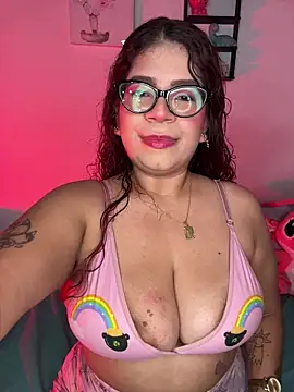 Snapshot of Solaangel_ chatting on 4, 10, 2025 Solaangel online show from 4, 10, 2025