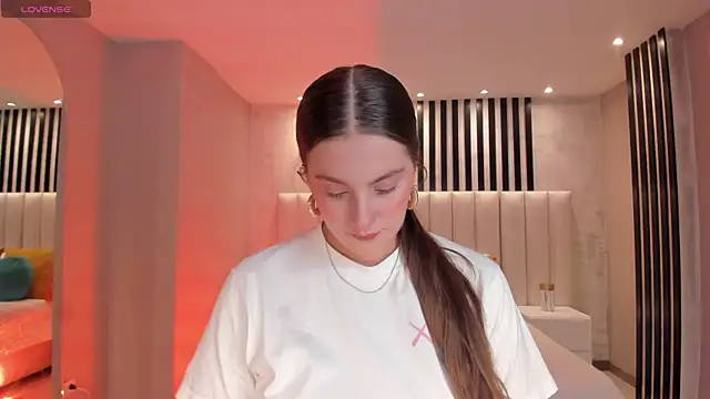 ZoeyWalker  online show from 7, 11, 2025