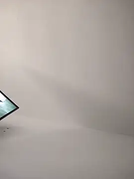 LindaSalo33 online show from 7, 11, 2025