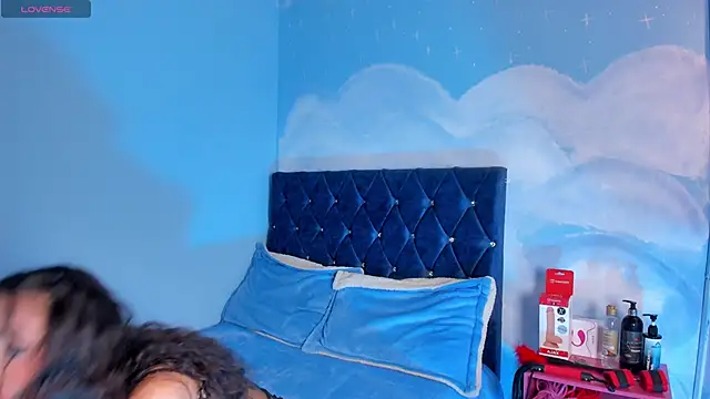 laylaa fox online show from 7, 10, 2025