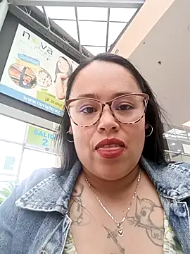 Italia 12 online show from 14, 11, 2025