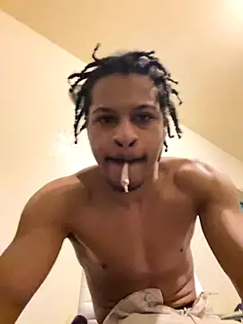 Snapshot of VibeTheArtist chatting on 31, 10, 2025 VibeTheArtist online show from 31, 10, 2025