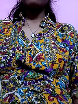 Snapshot of Kitty_18teen chatting on 5, 11, 2025 Kitty 18teen online show from 5, 11, 2025