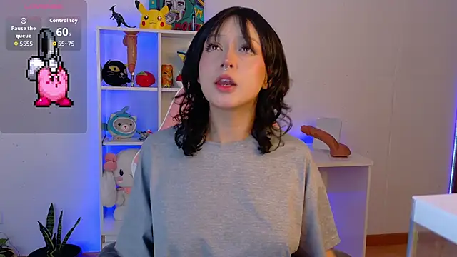 Sallie Doll online show from 22, 10, 2025