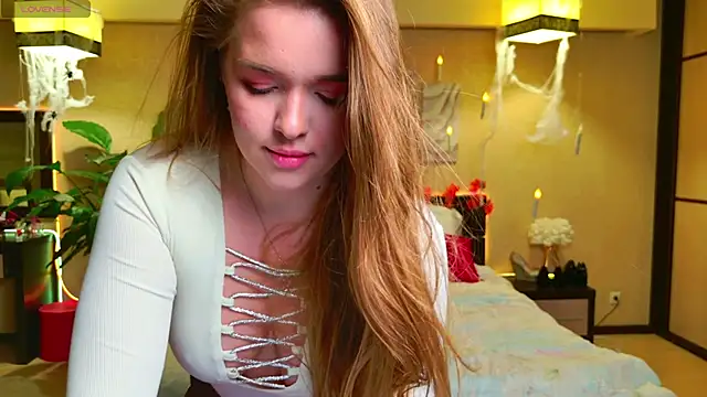 EmilyWhispers online show from 8, 10, 2025