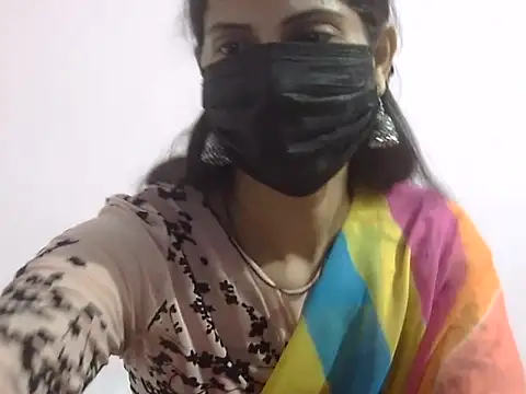 Laila Cute online show from 4, 2, 2026