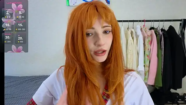 FoxyVeil online show from 3, 10, 2025