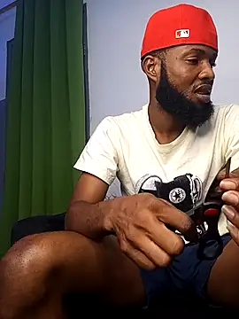 Snapshot of FreakyKaigrey chatting on 11, 10, 2025 FreakyKaigrey online show from 11, 10, 2025