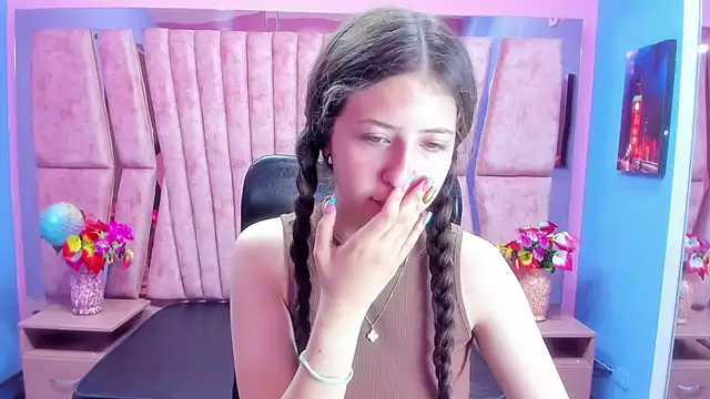 sarah sweett  online show from 18, 10, 2025