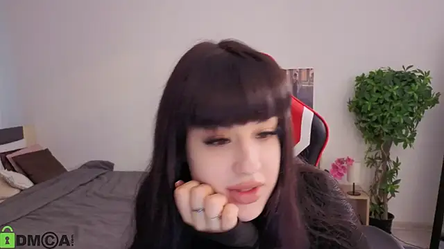 Erika peach online show from 6, 10, 2025