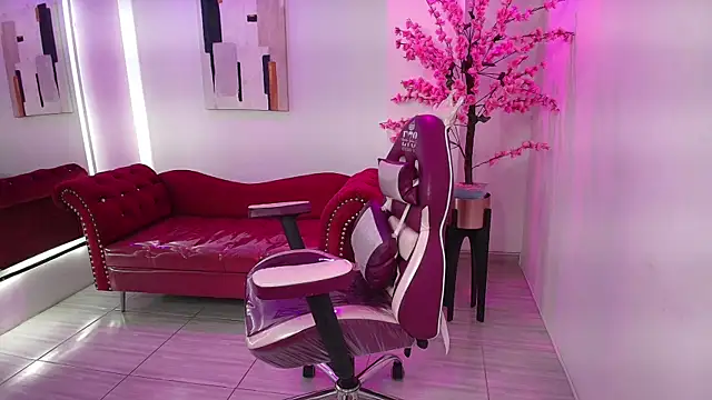 Snapshot of Summer_miller chatting on 14, 11, 2025 Summer miller online show from 14, 11, 2025