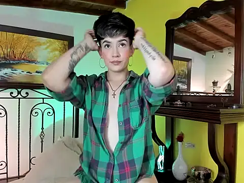 Zulyhenao online show from 28, 10, 2025