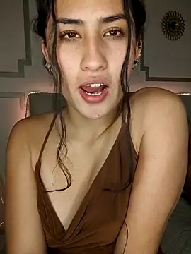 YoungHearXX online show from 4, 10, 2025