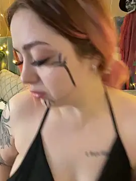 KellyMoors online show from 31, 10, 2025