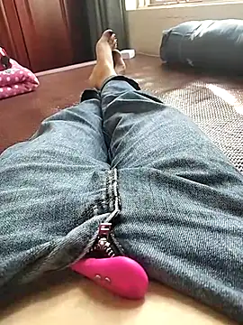 Lili 2love online show from 16, 10, 2025