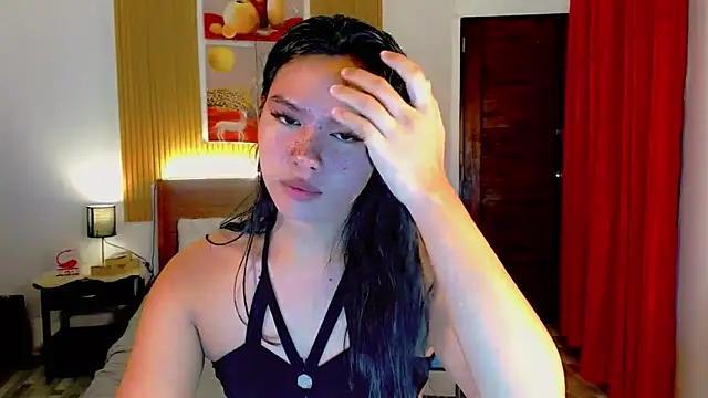 fallinLunaxX online show from 8, 10, 2025