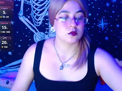 cherrypeach  online show from 4, 11, 2025