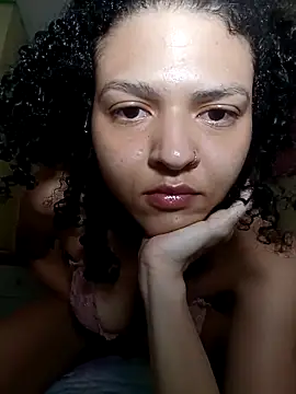 Snapshot of Larissinhamm chatting on 14, 10, 2025 Larissinhamm online show from 14, 10, 2025