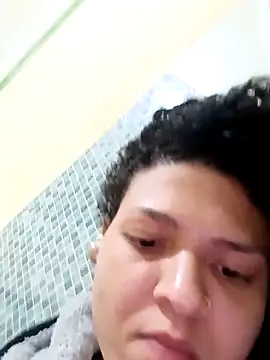 Snapshot of Larissinhamm chatting on 23, 10, 2025 Larissinhamm online show from 23, 10, 2025