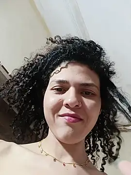 Snapshot of Larissinhamm chatting on 12, 11, 2025 Larissinhamm online show from 12, 11, 2025