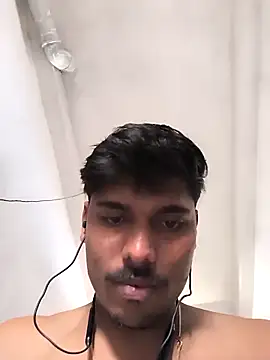 Snapshot of honestbbadboy chatting on 28, 10, 2025 honestbbadboy online show from 28, 10, 2025