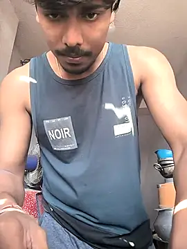 Snapshot of honestbbadboy chatting on 4, 12, 2025 honestbbadboy online show from 4, 12, 2025