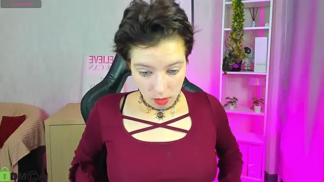 Snapshot of Sara_Frayer chatting on 28, 11, 2025 Sara Frayer online show from 28, 11, 2025