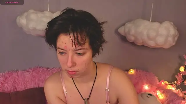 Snapshot of Sara_Frayer chatting on 4, 2, 2026 Sara Frayer online show from 4, 2, 2026