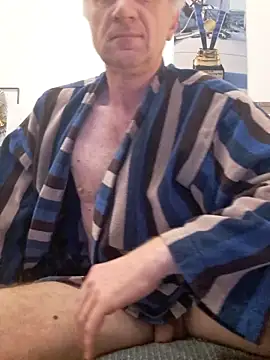 Snapshot of Vintermelon2 chatting on 13, 3, 2026 Vintermelon2 online show from 13, 3, 2026