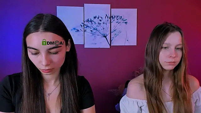 esme moore  online show from 12, 11, 2025