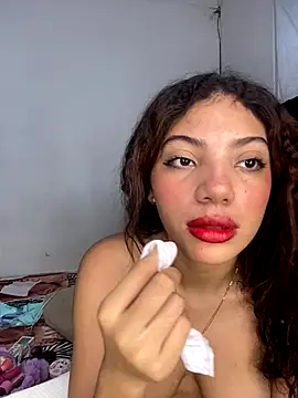 Azza  Slimene online show from 2, 10, 2025