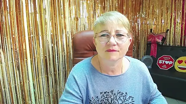 lunarossa  online show from 7, 10, 2025