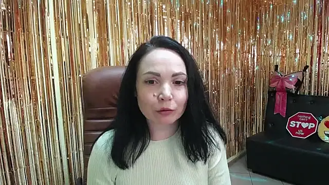 JosefinaWelpo online show from 7, 10, 2025