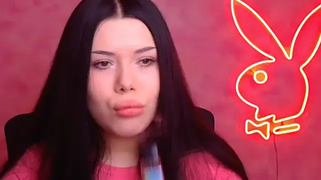 Mona Esty online show from 4, 12, 2025