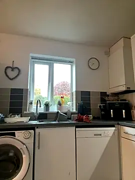 MimiMaee online show from 21, 10, 2025