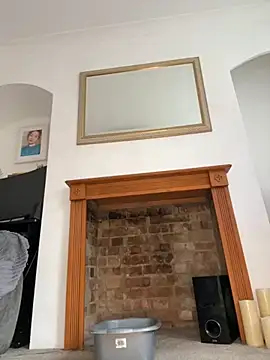 MimiMaee online show from 4, 11, 2025