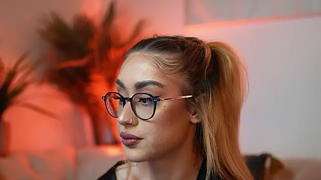 AileenKiss online show from 8, 3, 2026