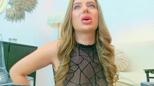 VikaFever online show from 15, 11, 2025