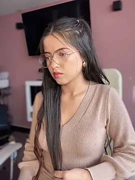 KyliePink  online show from 4, 10, 2025