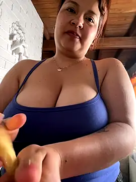 Snapshot of Cami_Moon1 chatting on 25, 11, 2025 Cami Moon1 online show from 25, 11, 2025