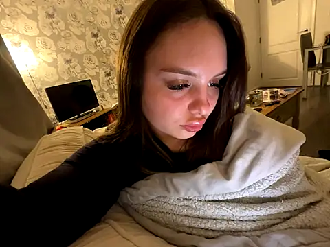 Snapshot of EllaStarrxxx chatting on 10, 10, 2025 EllaStarrxxx online show from 10, 10, 2025