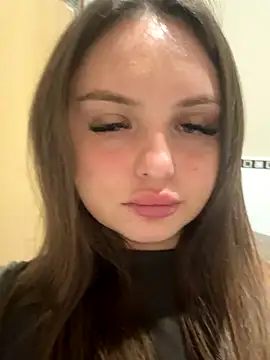 Snapshot of EllaStarrxxx chatting on 12, 10, 2025 EllaStarrxxx online show from 12, 10, 2025