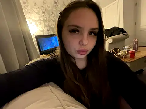 Snapshot of EllaStarrxxx chatting on 23, 11, 2025 EllaStarrxxx online show from 23, 11, 2025