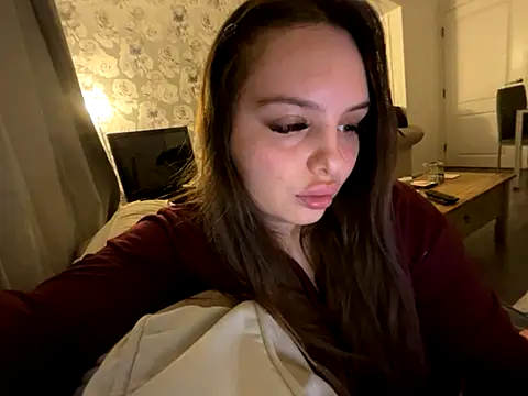 Snapshot of EllaStarrxxx chatting on 25, 11, 2025 EllaStarrxxx online show from 25, 11, 2025