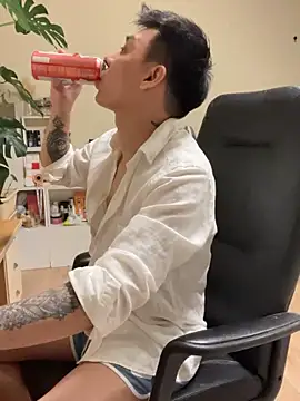 Snapshot of latava chatting on 28, 10, 2025 latava online show from 28, 10, 2025