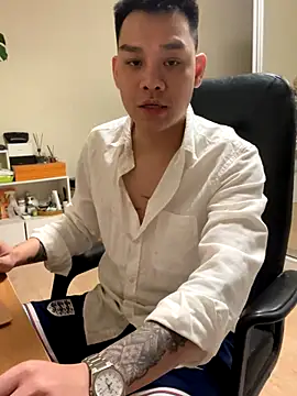 Snapshot of latava chatting on 11, 11, 2025 latava online show from 11, 11, 2025