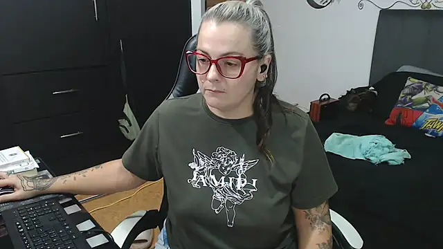 Snapshot of perlagoloza05 chatting on 30, 10, 2025 perlagoloza05 online show from 30, 10, 2025