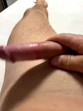 Snapshot of GiNo_93 chatting on 23, 10, 2025 GiNo 93 online show from 23, 10, 2025