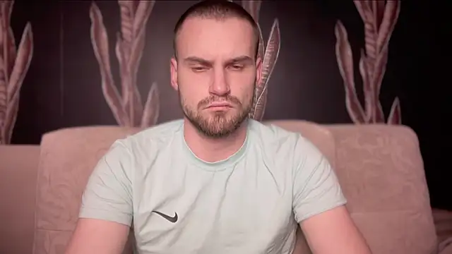 Snapshot of Iveraan chatting on 20, 10, 2025 Iveraan online show from 20, 10, 2025